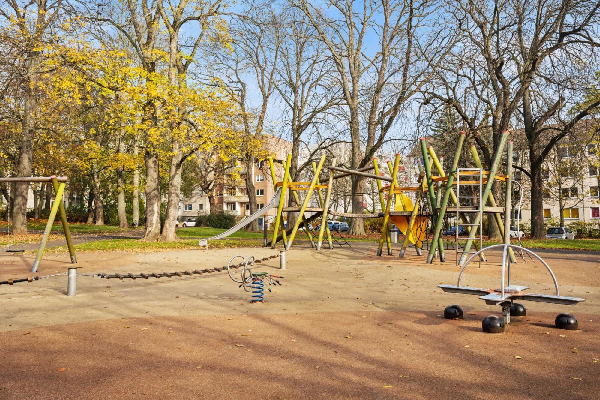 Edler Wohnraum Noble Stadtoase Mit Boxspringbett, Kaffeevollautomat, Lift & Parkplatz 开姆尼茨 外观 照片