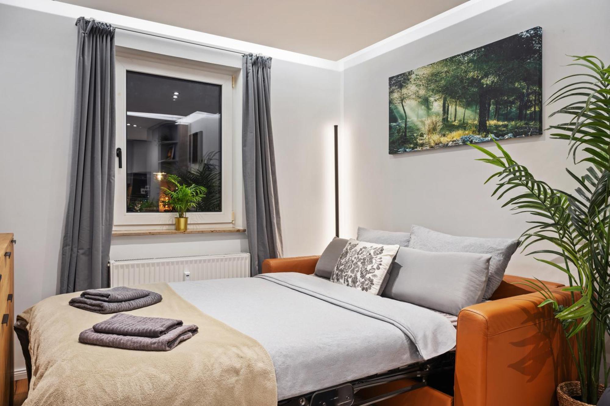 Edler Wohnraum Noble Stadtoase Mit Boxspringbett, Kaffeevollautomat, Lift & Parkplatz 开姆尼茨 外观 照片