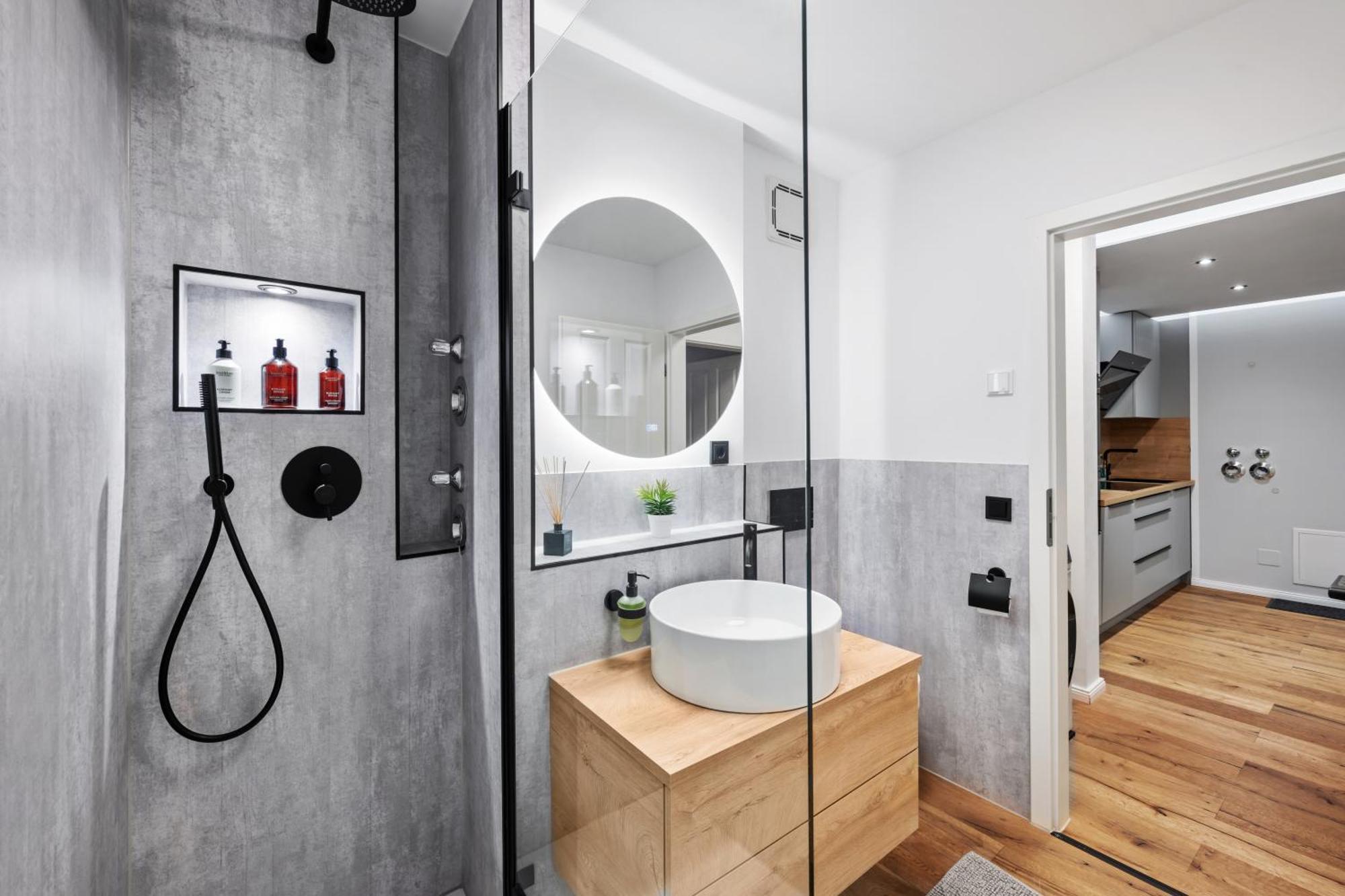 Edler Wohnraum Noble Stadtoase Mit Boxspringbett, Kaffeevollautomat, Lift & Parkplatz 开姆尼茨 外观 照片